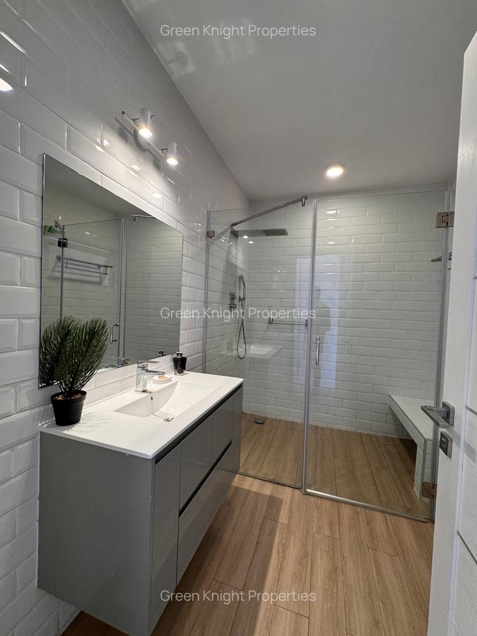 Serviced 2 Bed Apartment with En Suite in Lavington - 17