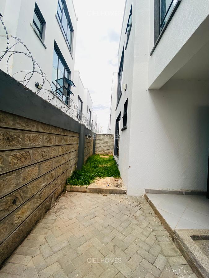 4 Bed Villa with En Suite at Eastern Bypass - 11