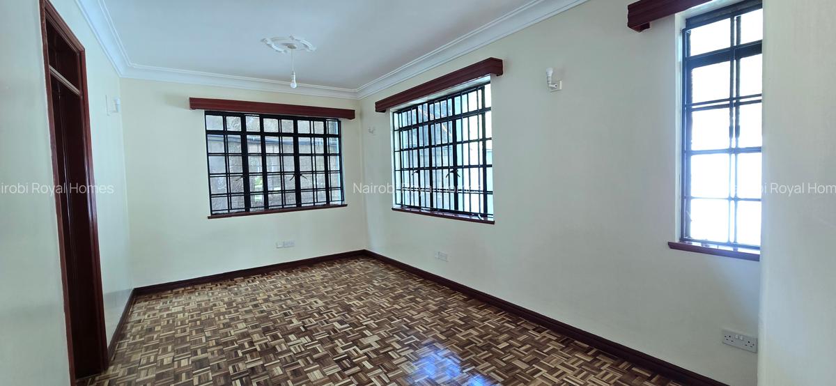 4 Bed Townhouse with En Suite at Lavington Green - 16