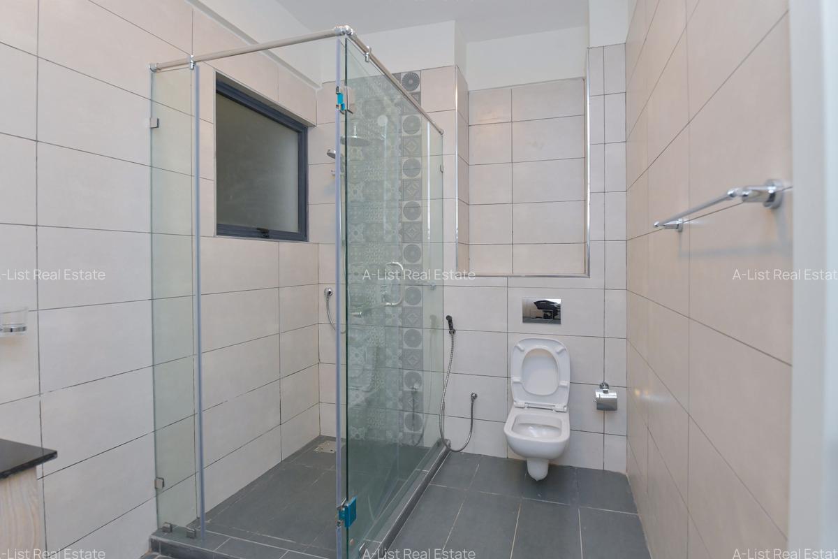 1 Bed Apartment with En Suite at Valley Arcade - 8