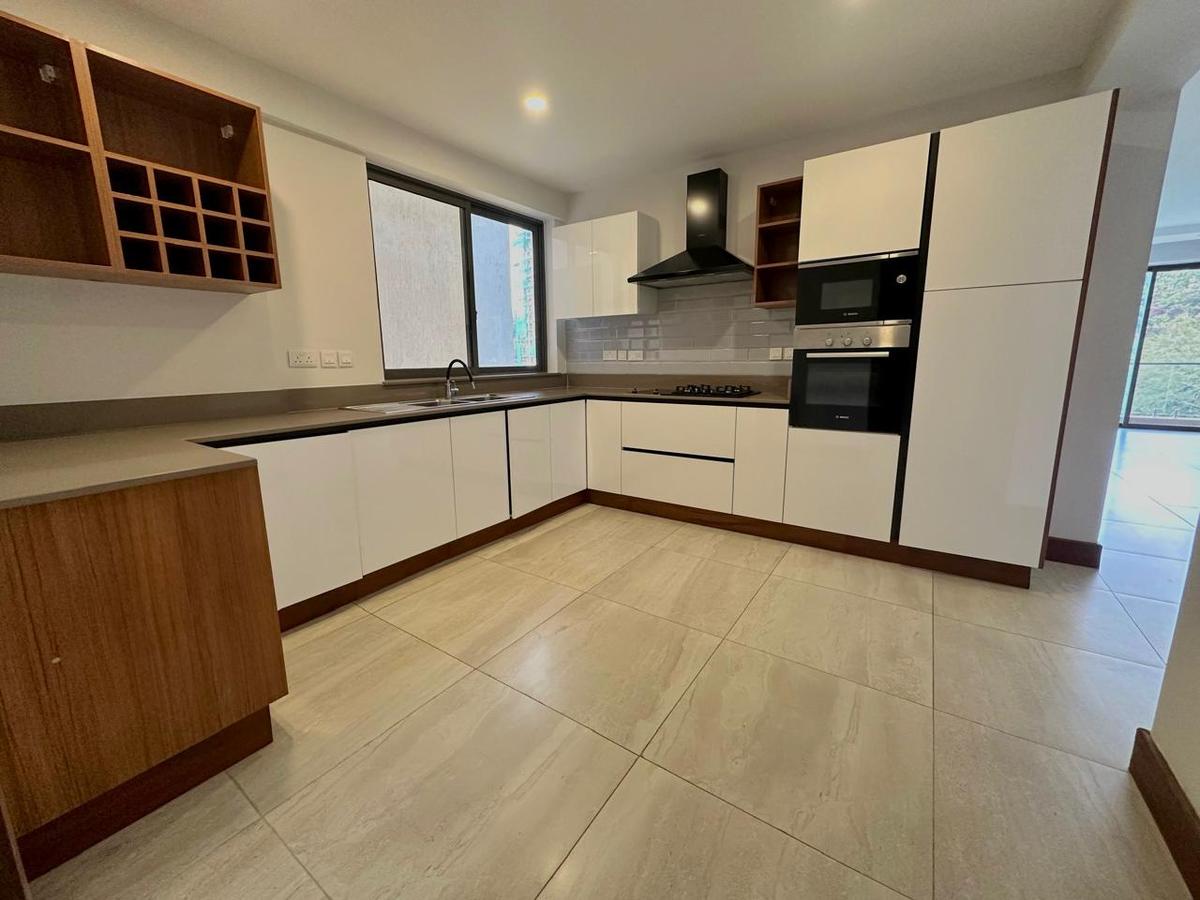 3 Bed Apartment with En Suite at Westlands - 8