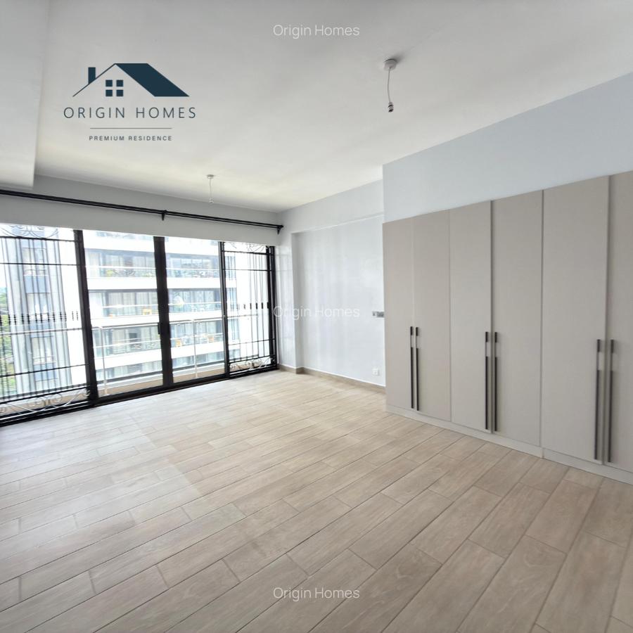 3 Bed Apartment with En Suite at Riverside Drive - 6