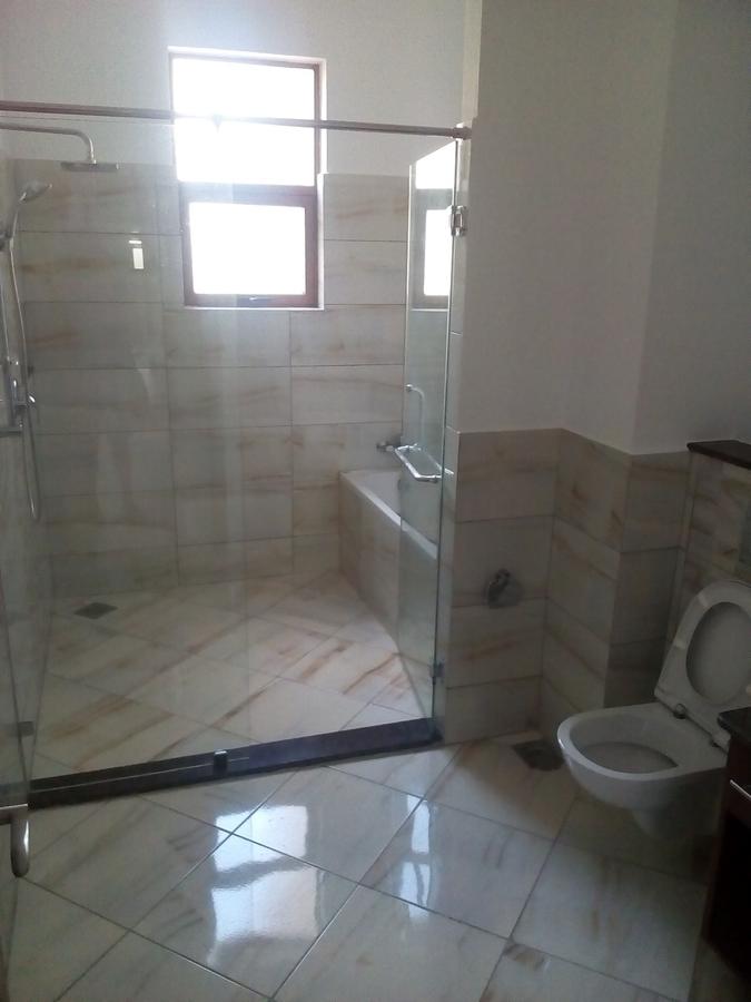 3 Bed Apartment with En Suite in Nyali Area - 13