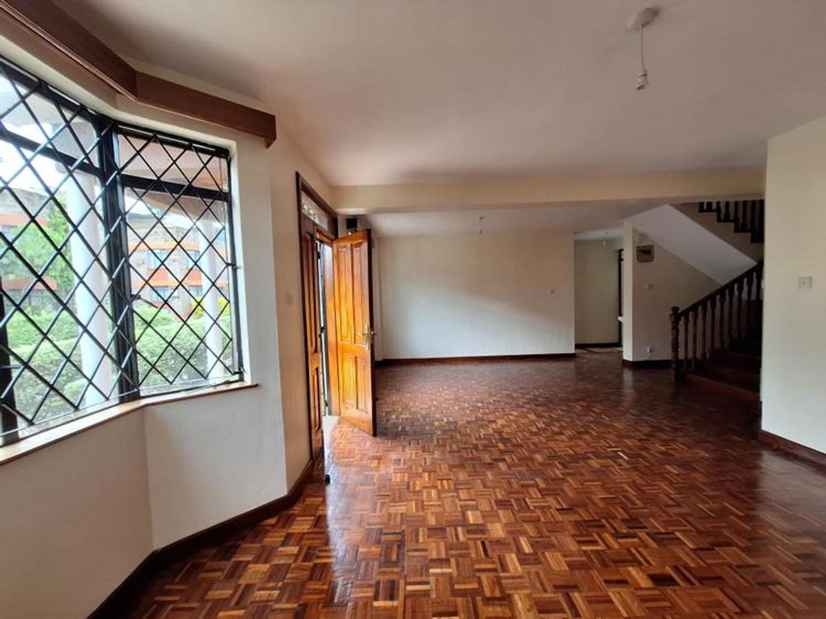 4 Bed Townhouse with En Suite at Lavington Green - 2