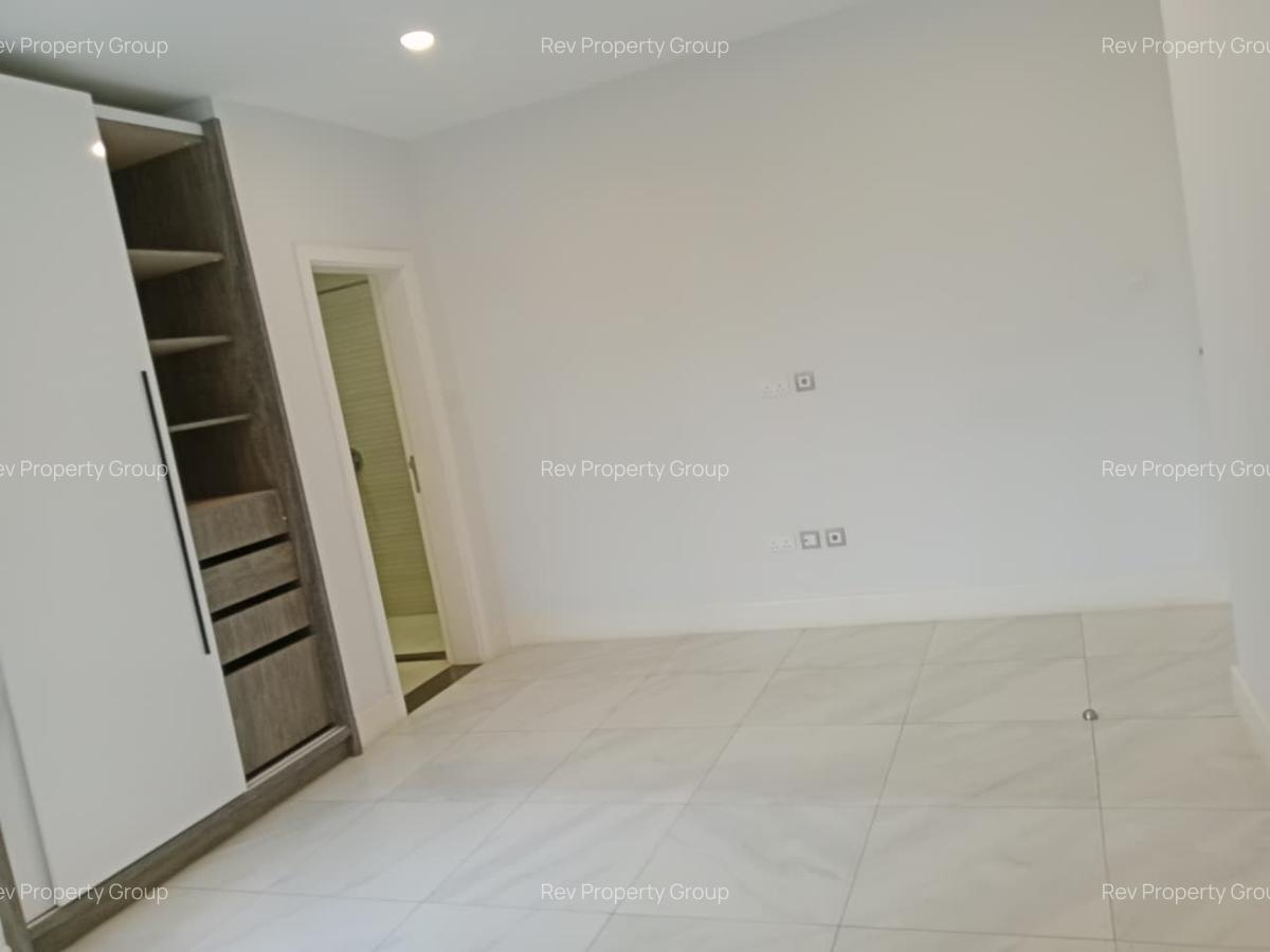 Serviced 3 Bed Apartment with En Suite in Westlands Area - 15
