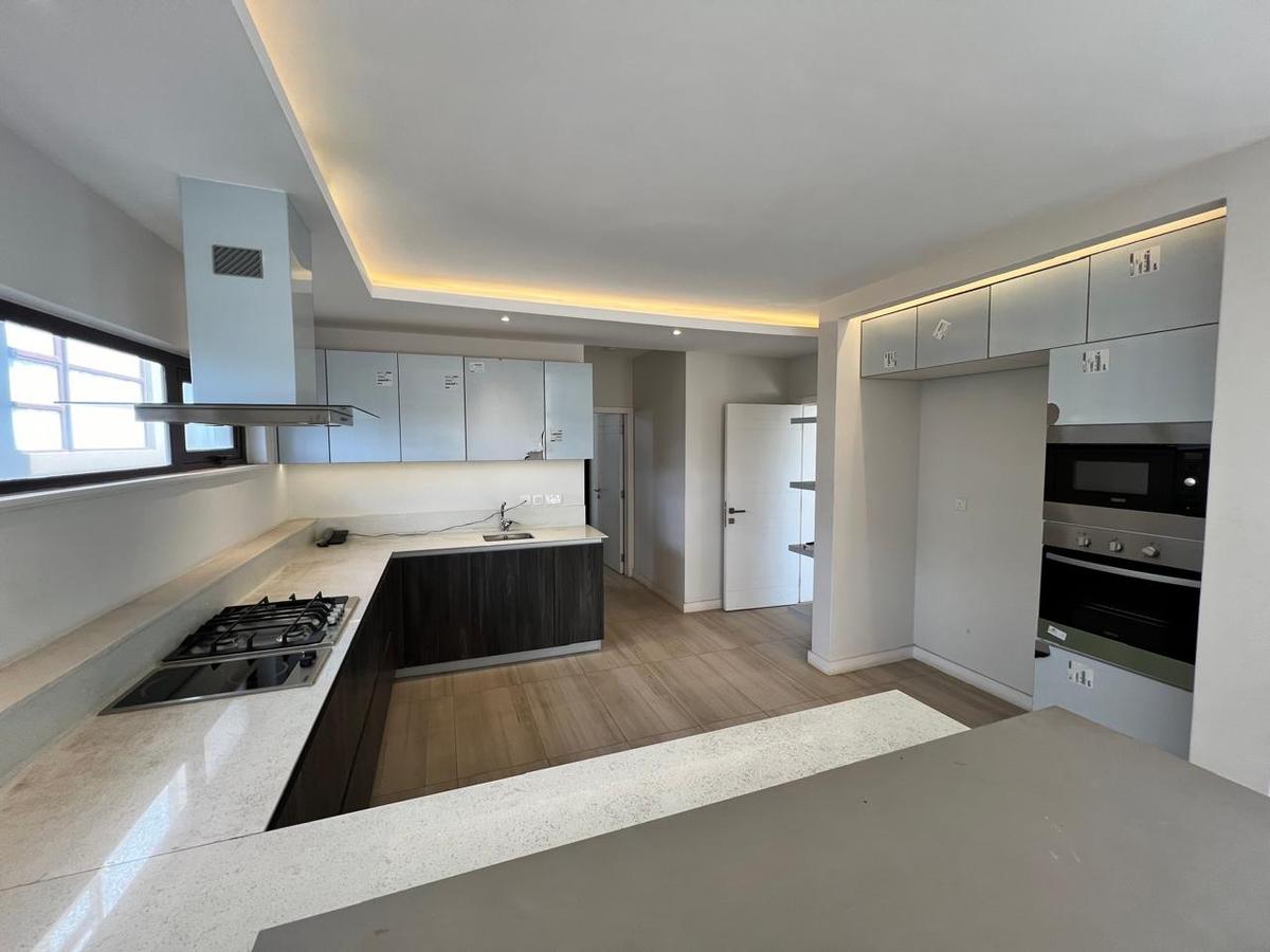 4 Bed Townhouse with En Suite in Lavington - 6