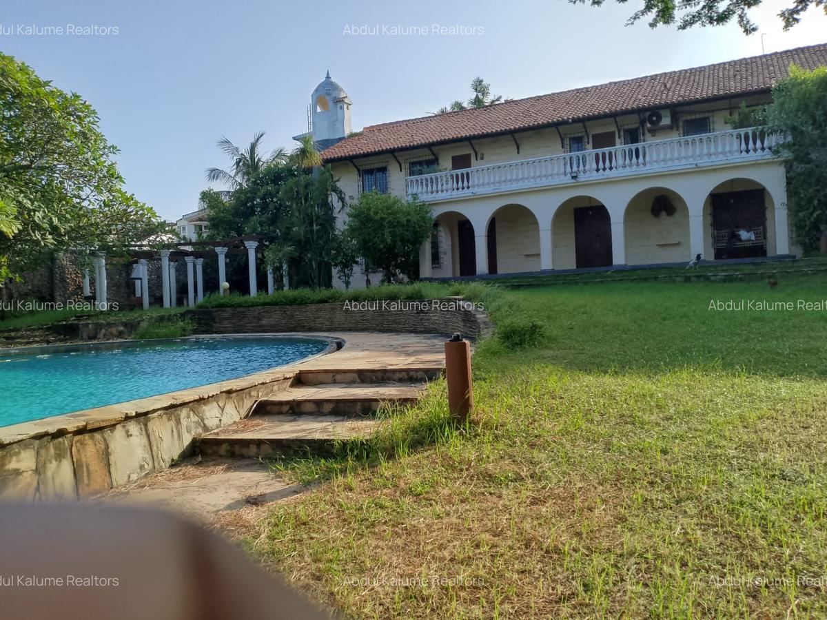 5 Bed Villa with En Suite at Nyali - 2