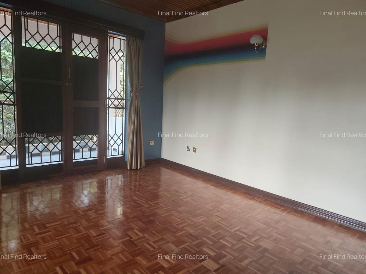 4 Bed House with Garden in Westlands Area - 10