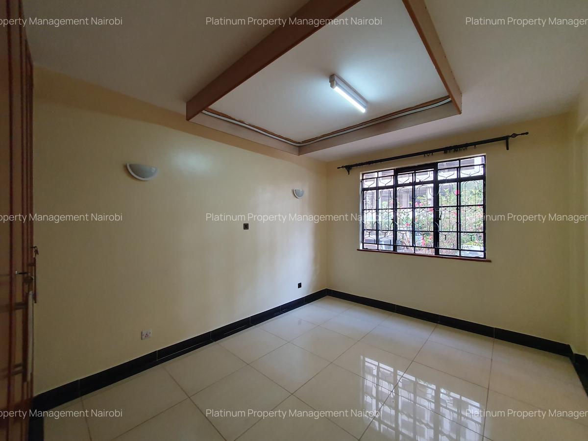 4 Bed Apartment with En Suite at Mpaka Rd - 12