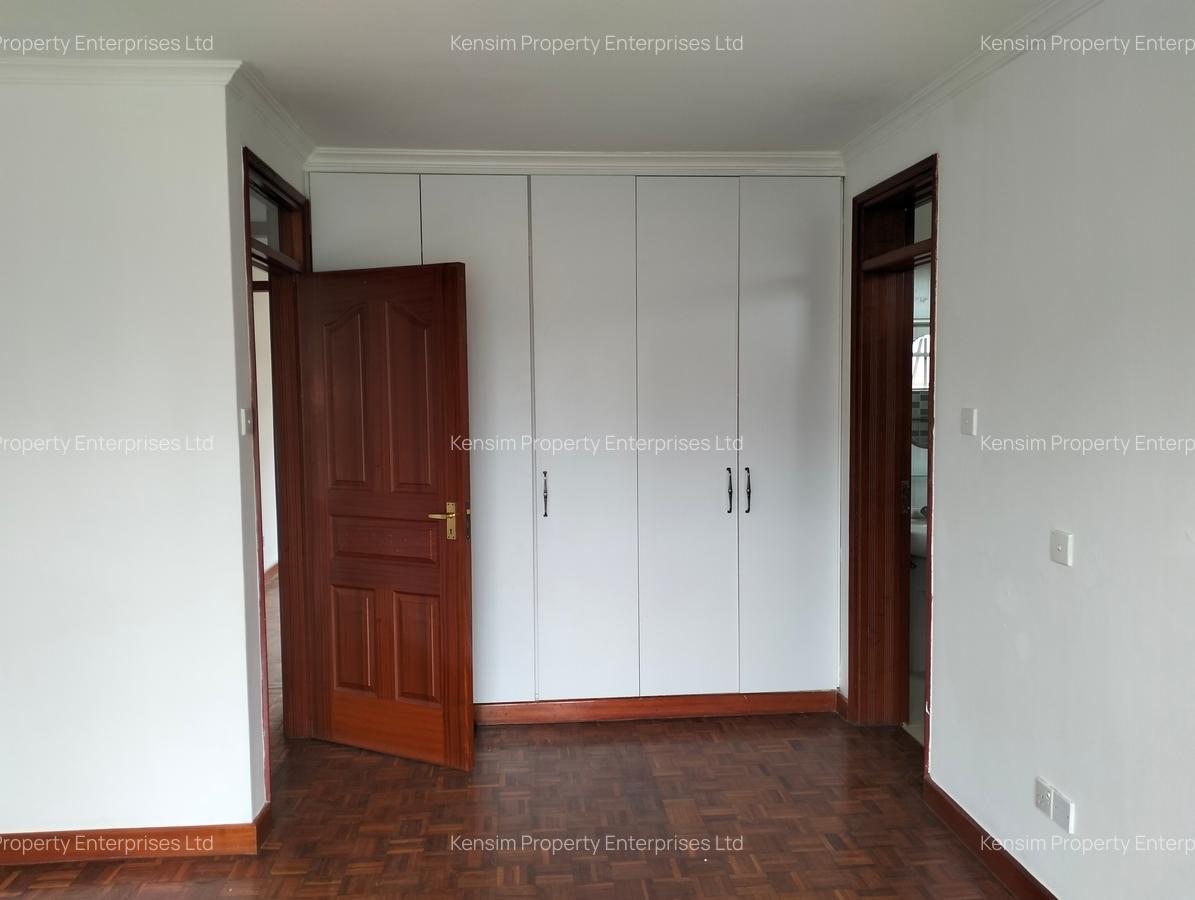 4 Bed Townhouse with En Suite in Nyari - 15