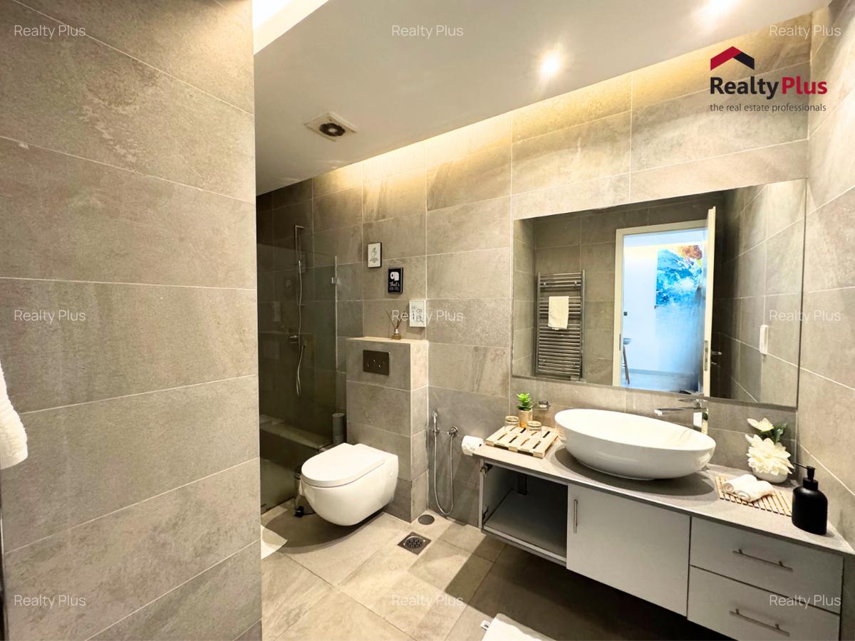 Serviced 1 Bed Apartment with En Suite at Le Marc - 6