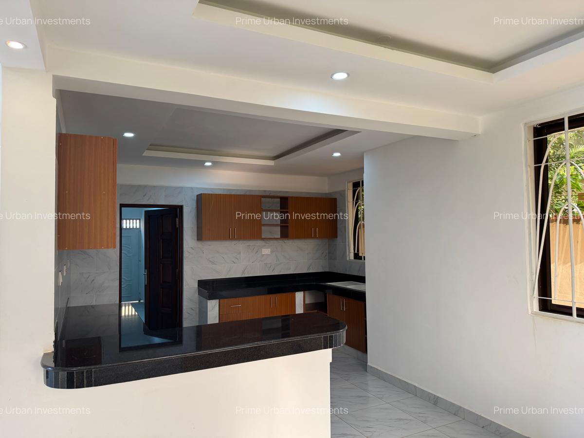 4 Bed Townhouse with En Suite in Vipingo - 16