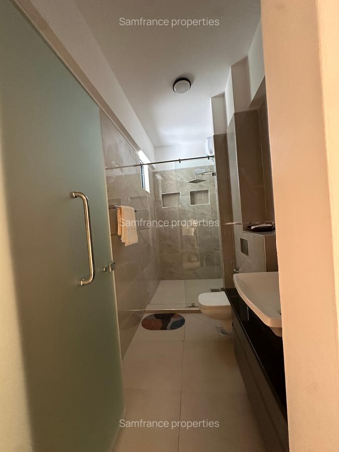 Serviced 1 Bed Apartment with En Suite at Baobab Road - 2