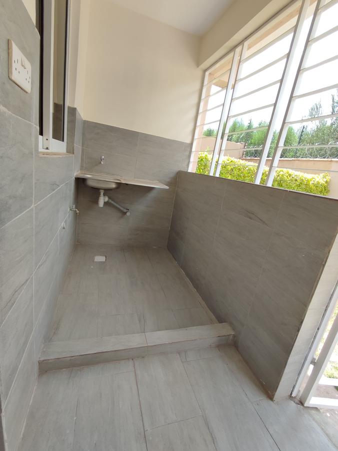 4 Bed Townhouse with En Suite at Gateway Mall - 7
