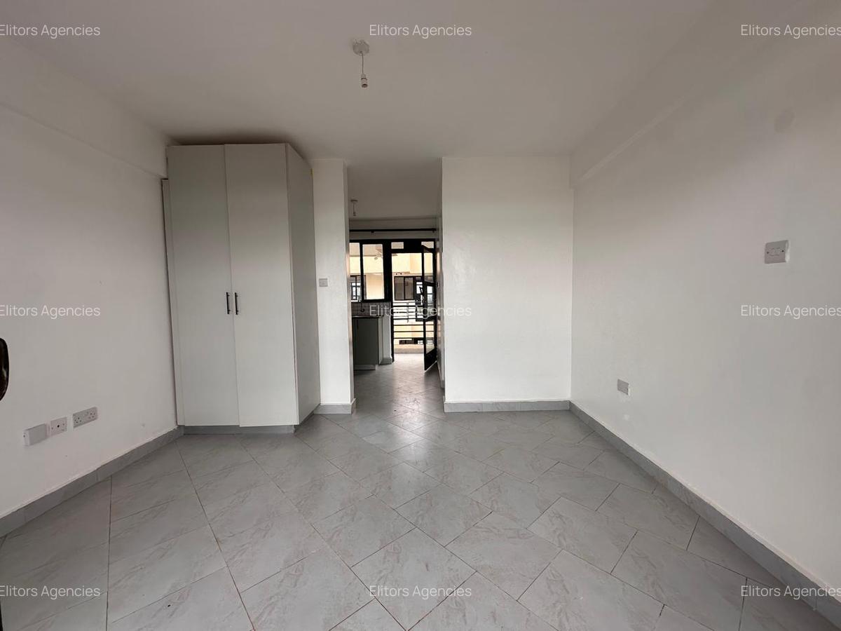 Studio Apartment with En Suite at Kirawa Road - 4