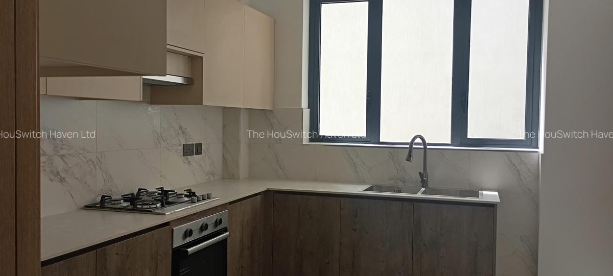 3 Bed Apartment with En Suite at Brookside - 3