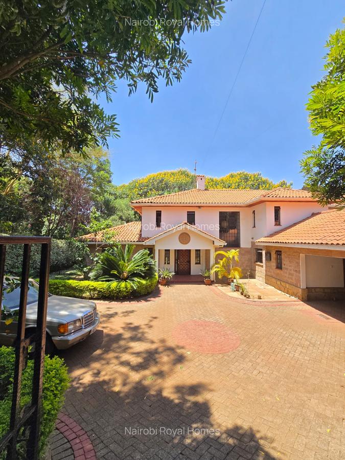 5 Bed Townhouse with En Suite at Meadows - 4