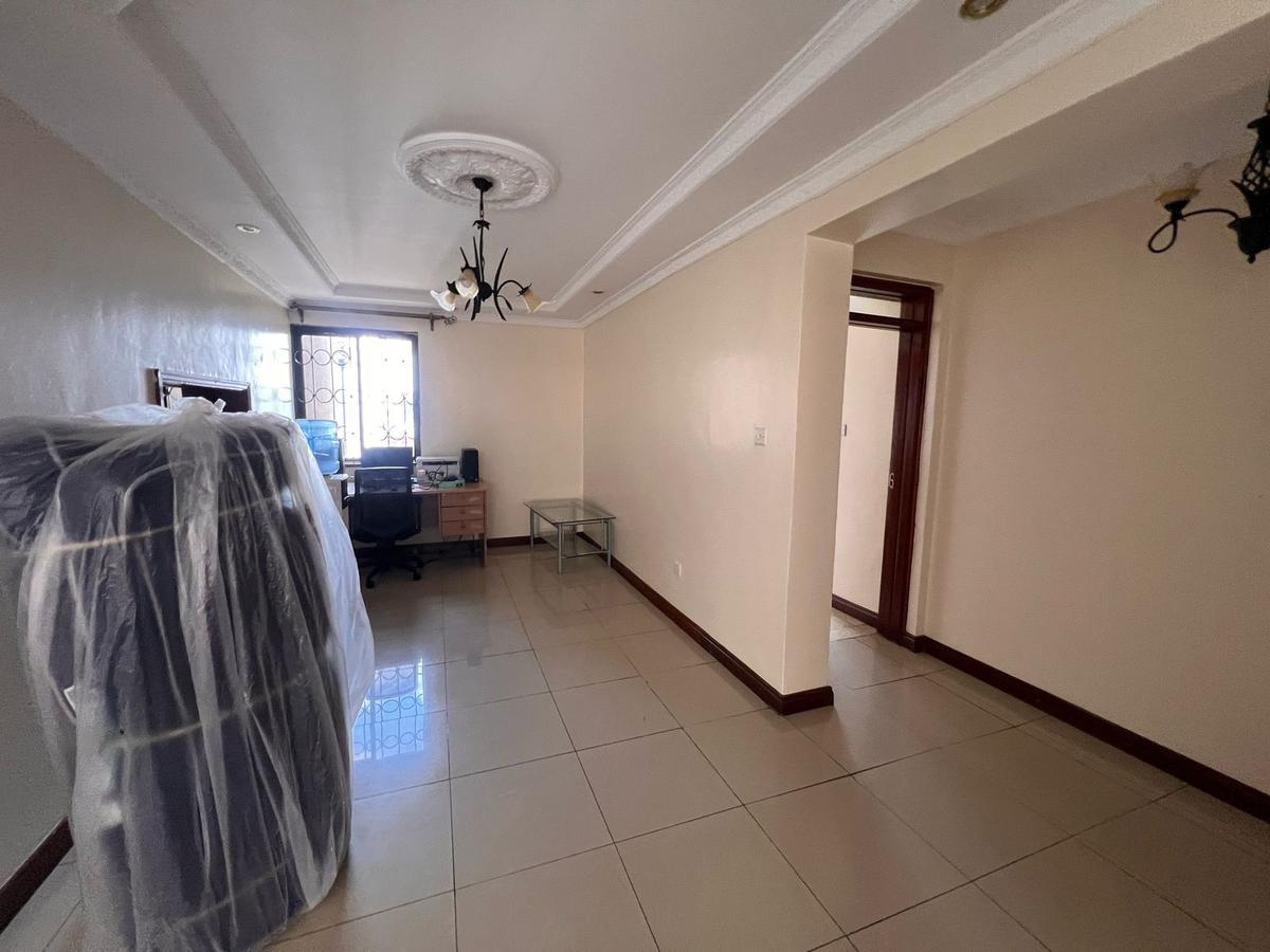 3 Bed Apartment with En Suite in Lavington - 9