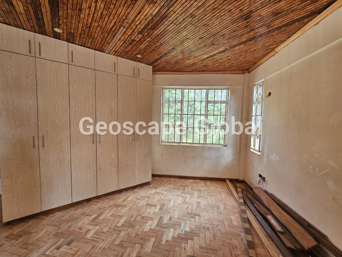 5 Bed House with En Suite in Spring Valley - 8