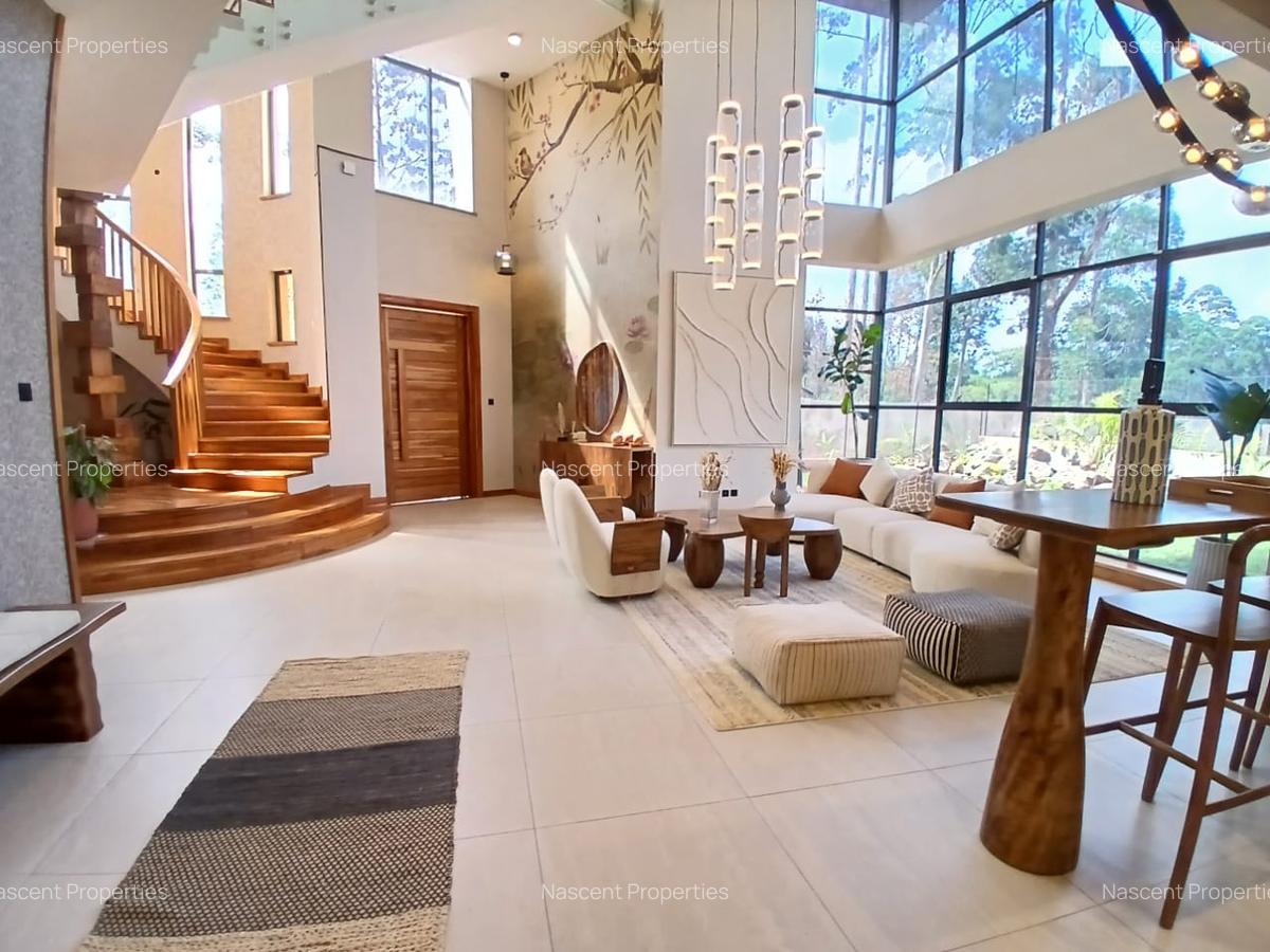 4 Bed Villa with En Suite at L.ridge - 1