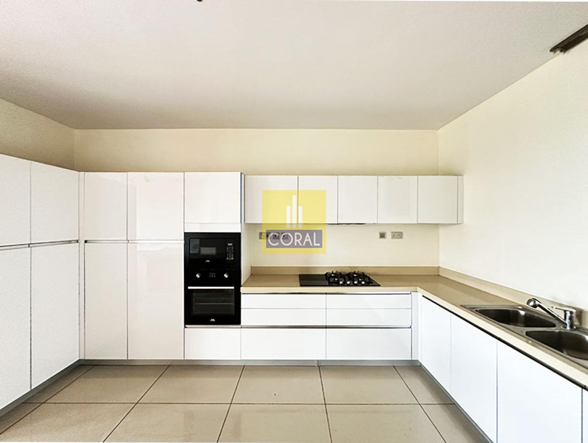 3 Bed Apartment with Parking in Parklands - 7