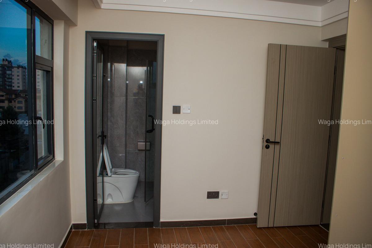 2 Bed Apartment with En Suite at Kindaruma Rd - 2