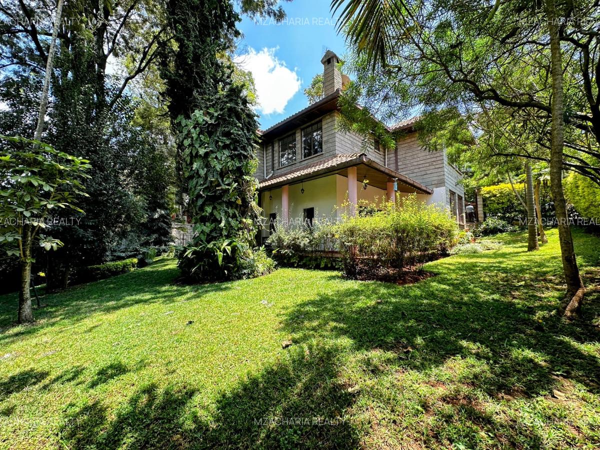 4 Bed Villa with En Suite in Spring Valley - 1