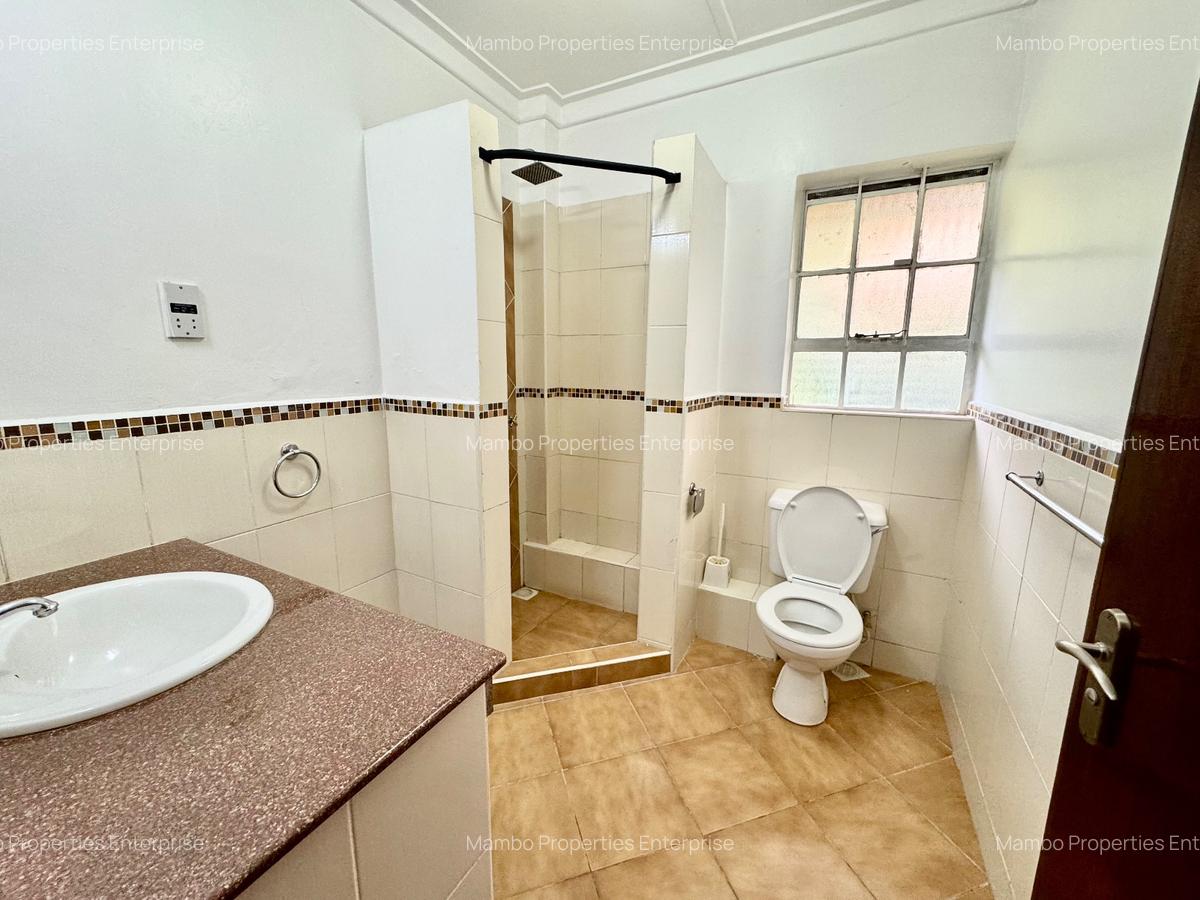 5 Bed Townhouse with En Suite at Off Red Hill Rd - 16