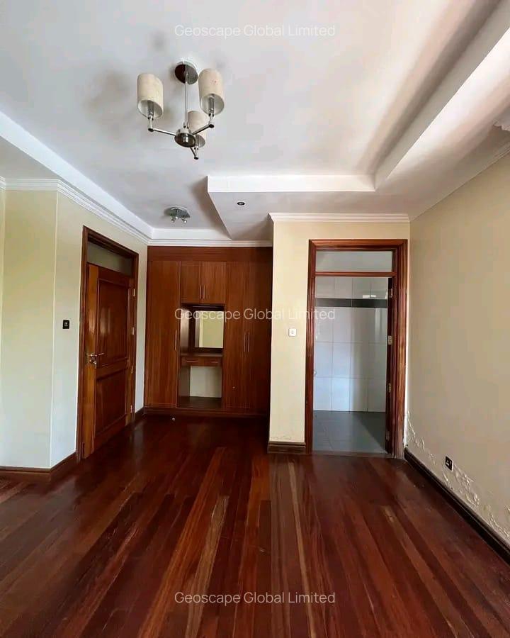 4 Bed House with En Suite in Karen - 10