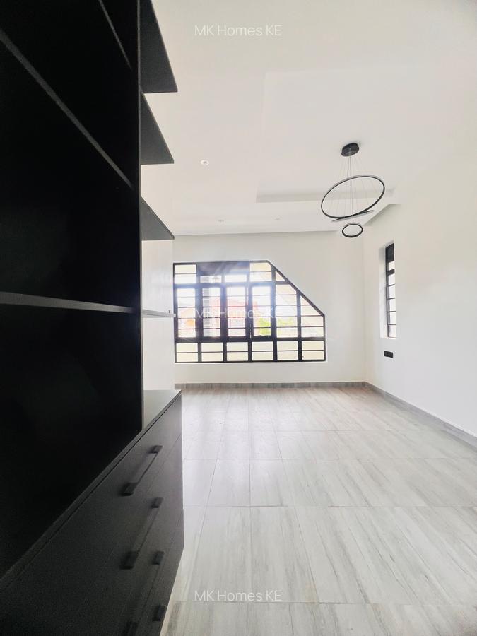 4 Bed House with En Suite at Membley - 10