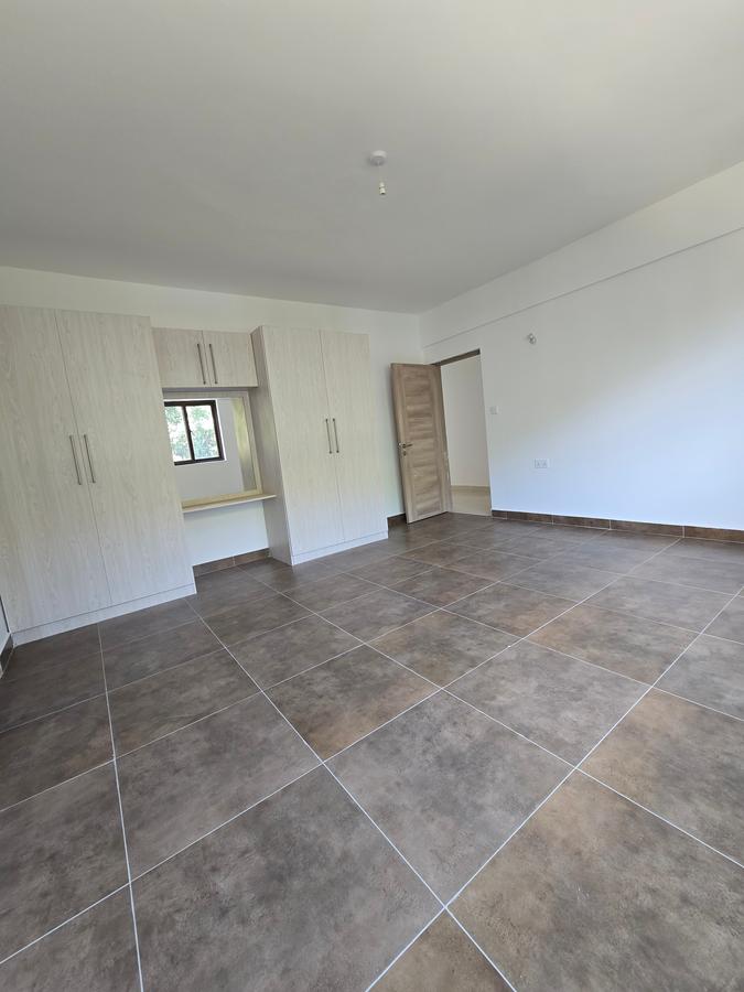 3 Bed Apartment with En Suite in Westlands Area - 14