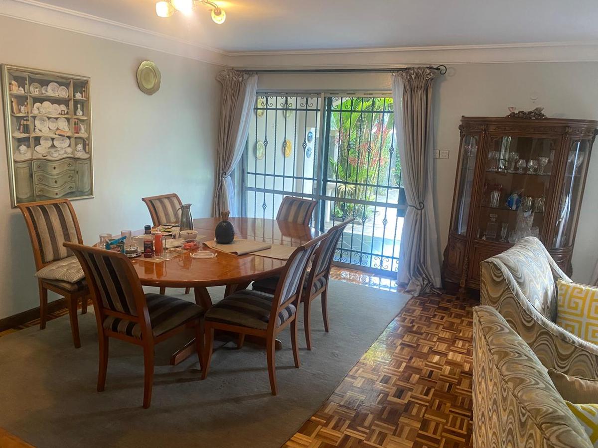 5 Bed Townhouse with En Suite at Lavington - 19