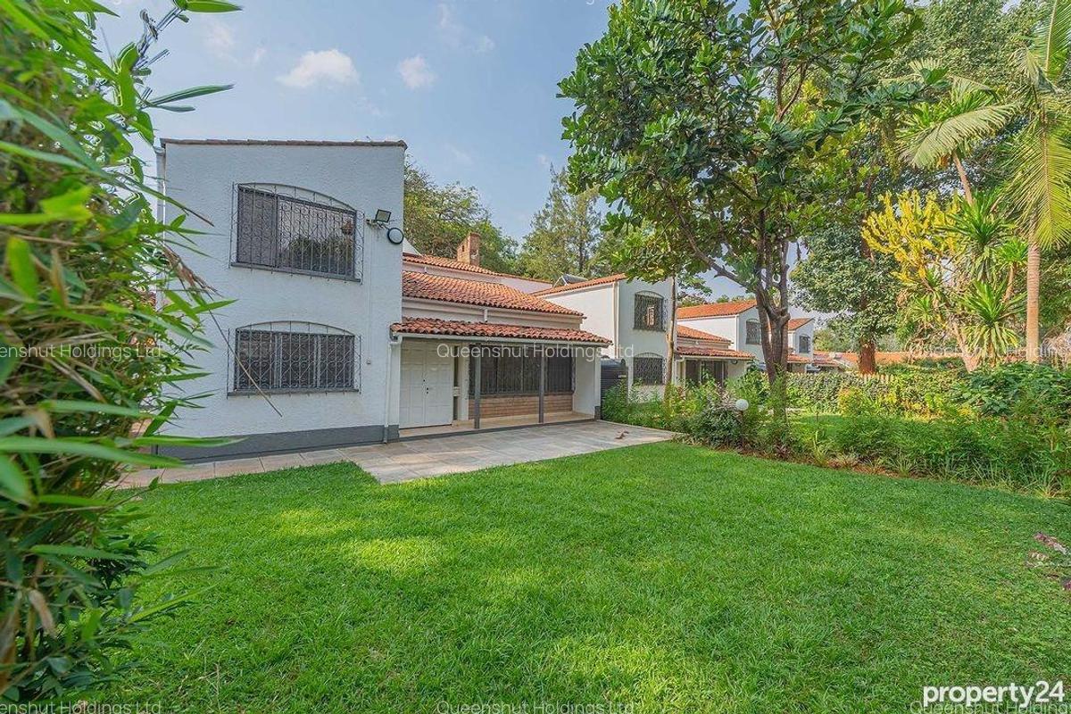 4 Bed Townhouse with En Suite in Muthaiga - 10