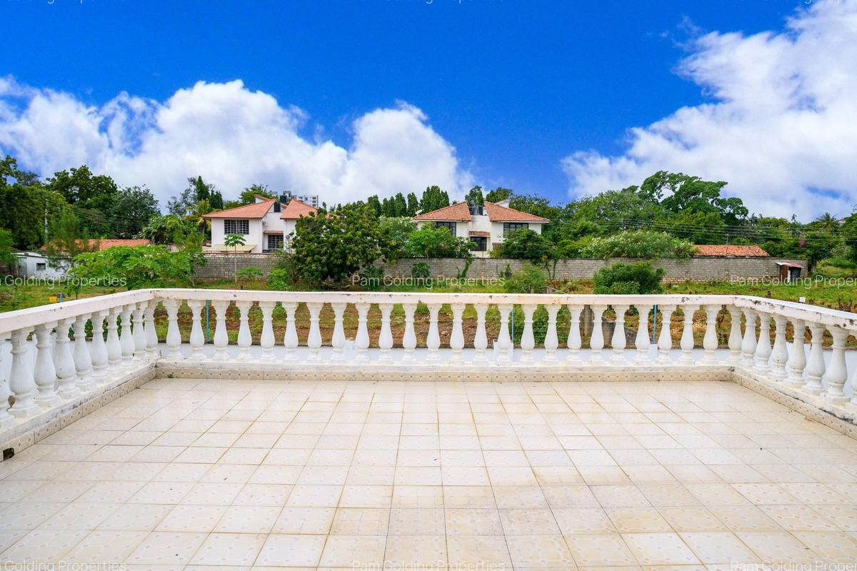 4 Bed Townhouse at Mama Ngina Road - 11