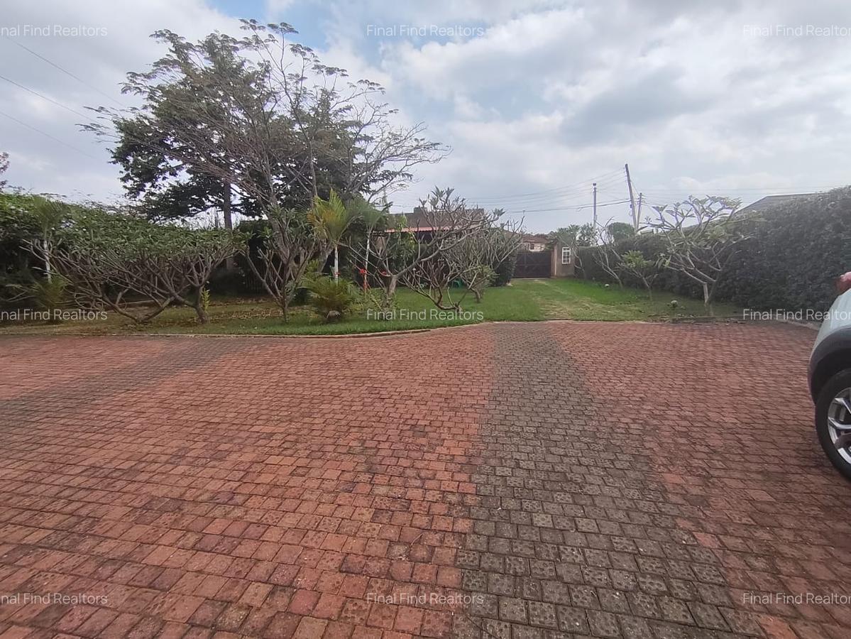 5 Bed House with Garden in Runda - 8