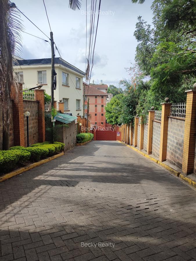 Serviced 5 Bed Apartment with En Suite at Riverside Drive - 2