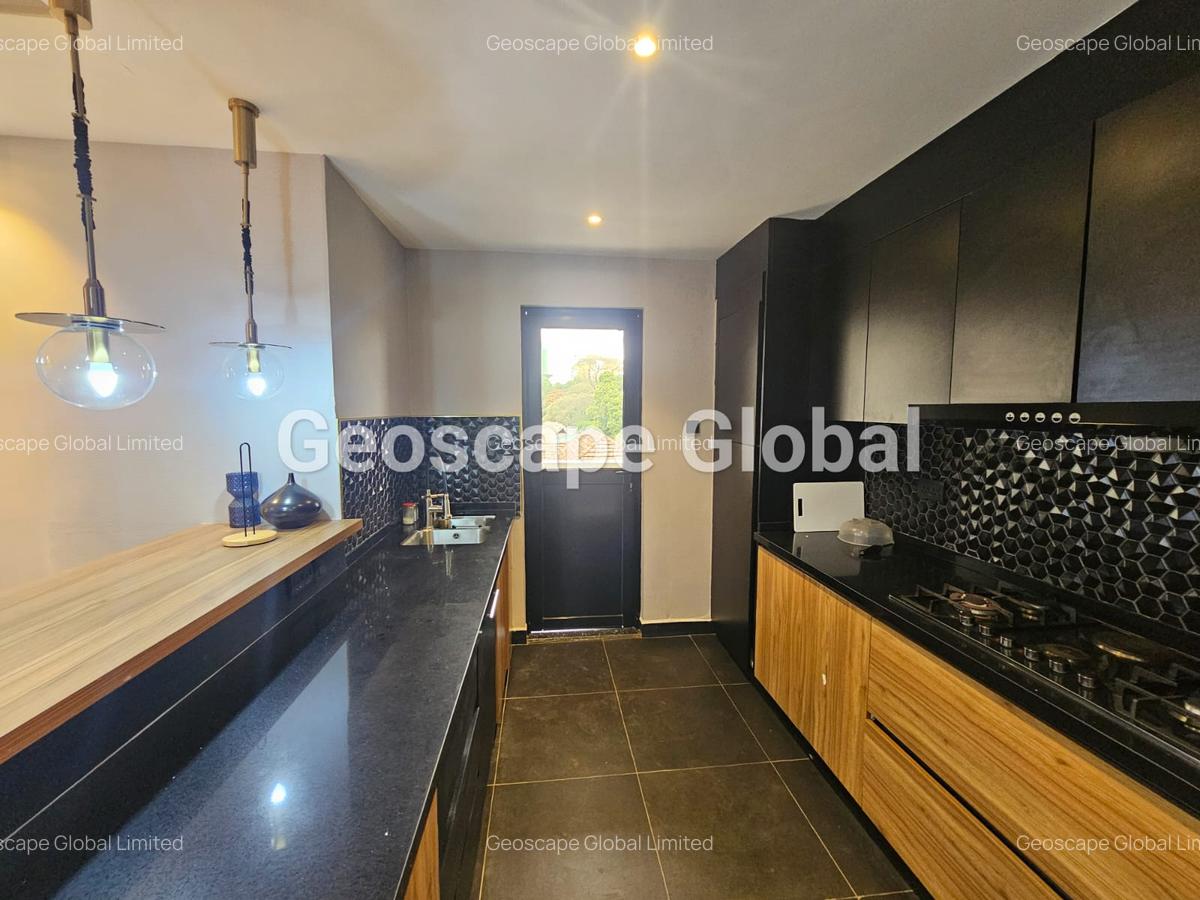 Furnished 3 Bed Apartment with En Suite in Rosslyn - 8