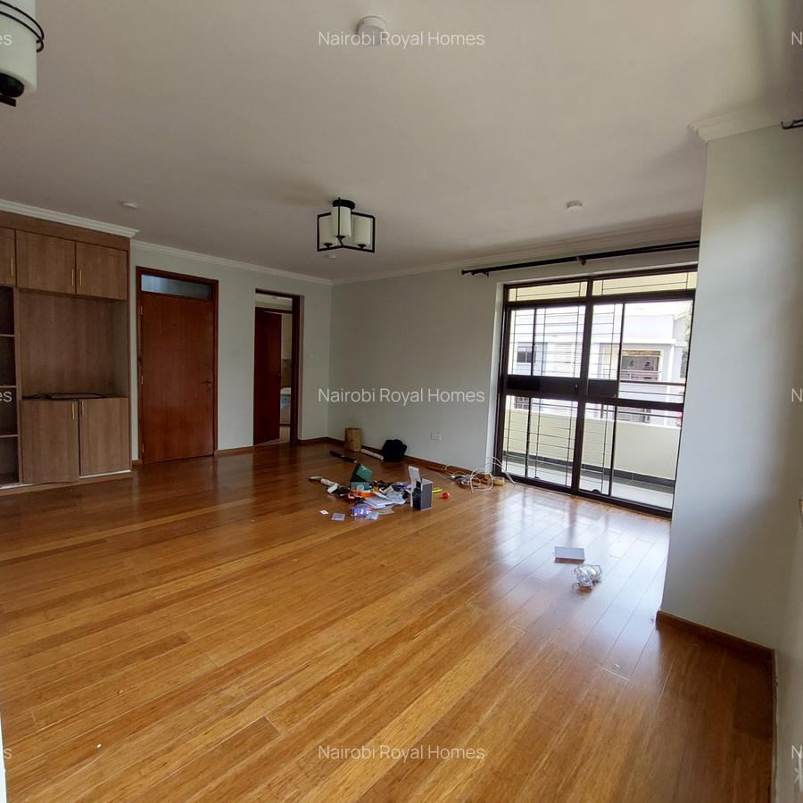 5 Bed Townhouse with En Suite at Off Convent Drive - 16