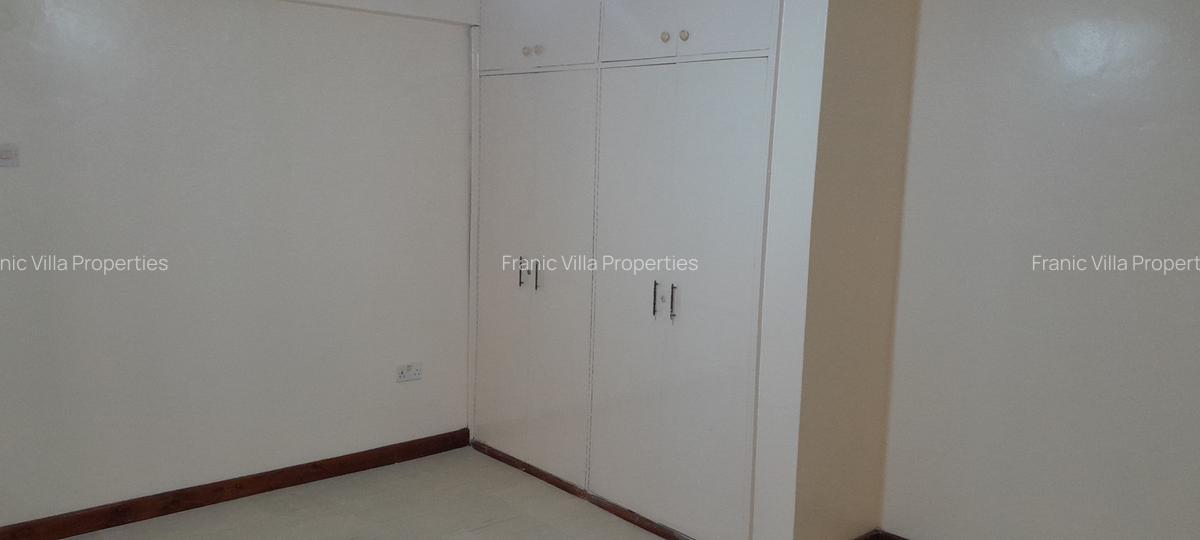 4 Bed Apartment with En Suite at City Park Estate - 10