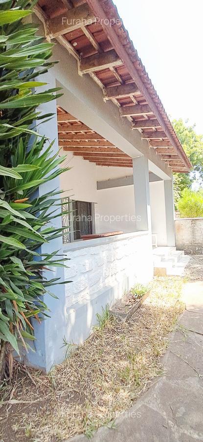 Serviced 2 Bed Apartment with Swimming Pool at Beach Road - 2