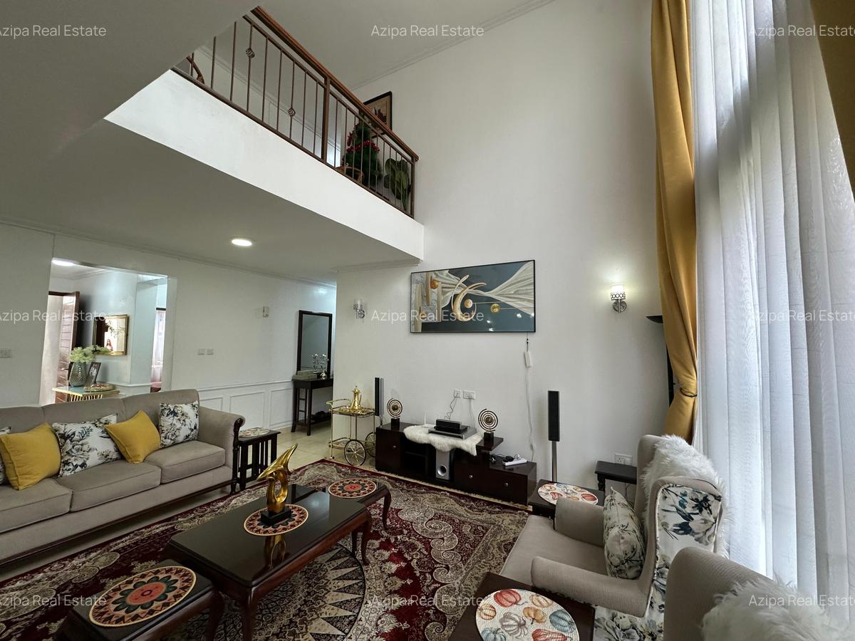 5 Bed Townhouse with En Suite at Muthama Access Road - 3
