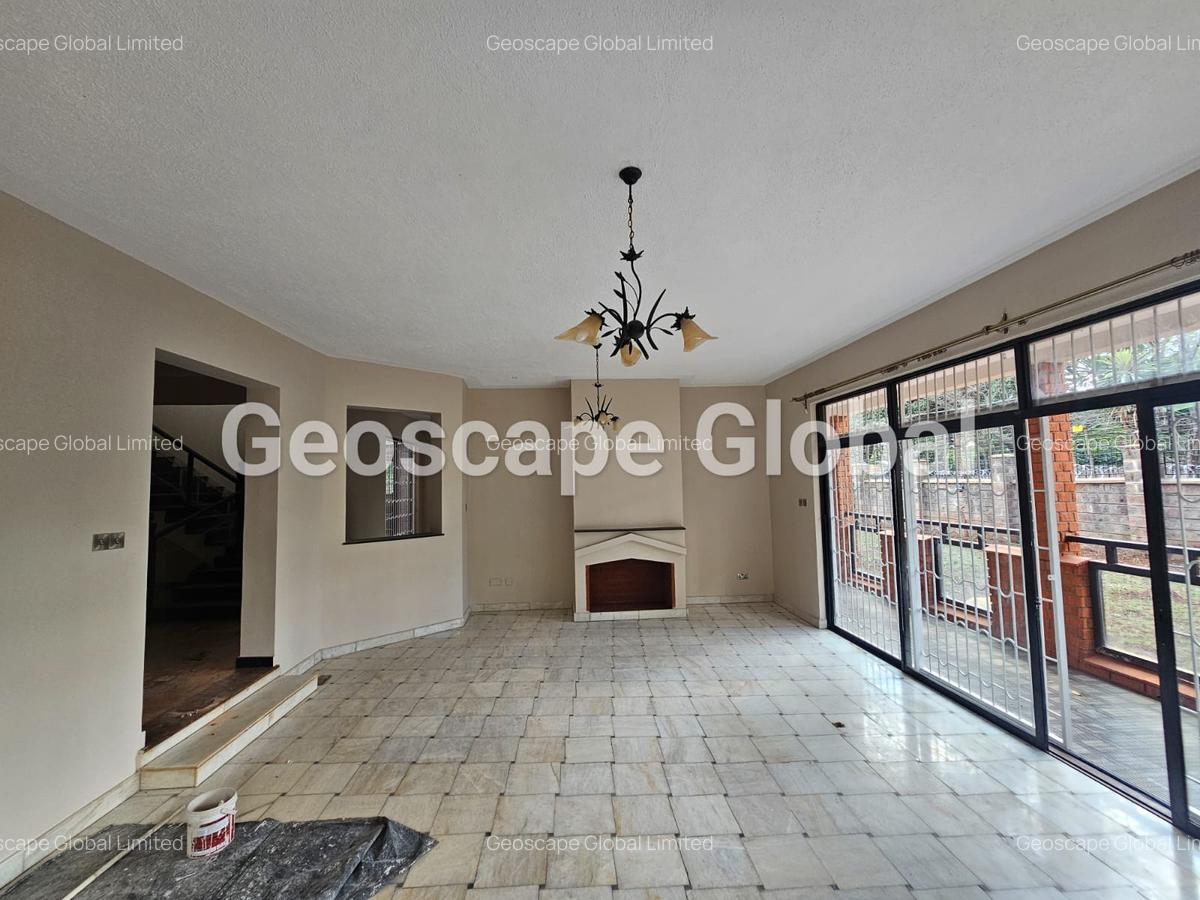 5 Bed House with En Suite in Spring Valley - 4