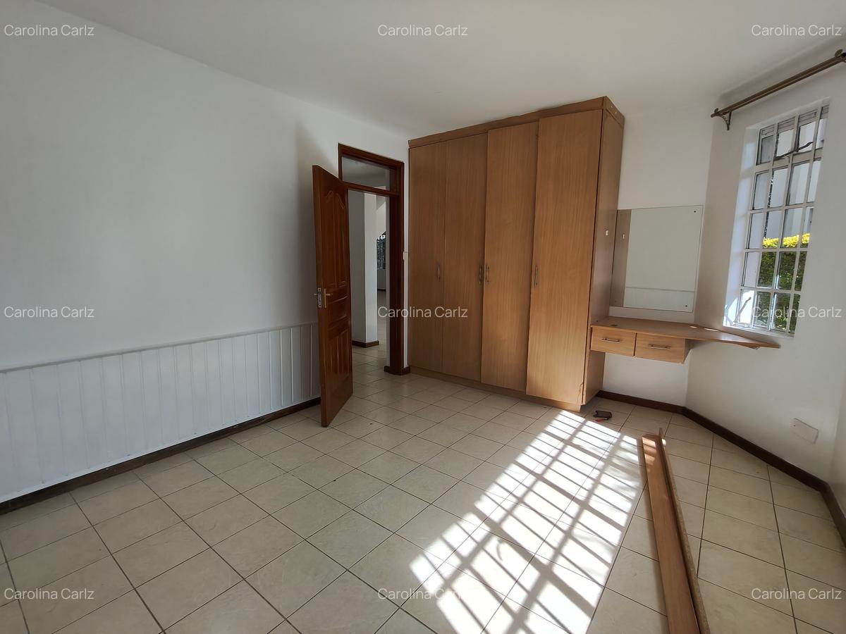 4 Bed Townhouse with En Suite at Spring Valley - 8