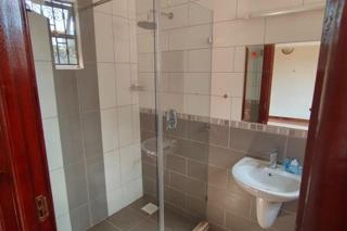 4 Bed Townhouse with En Suite in Westlands Area - 11