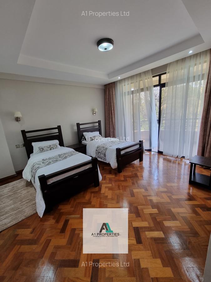Furnished 4 Bed Apartment with En Suite in Riverside - 11