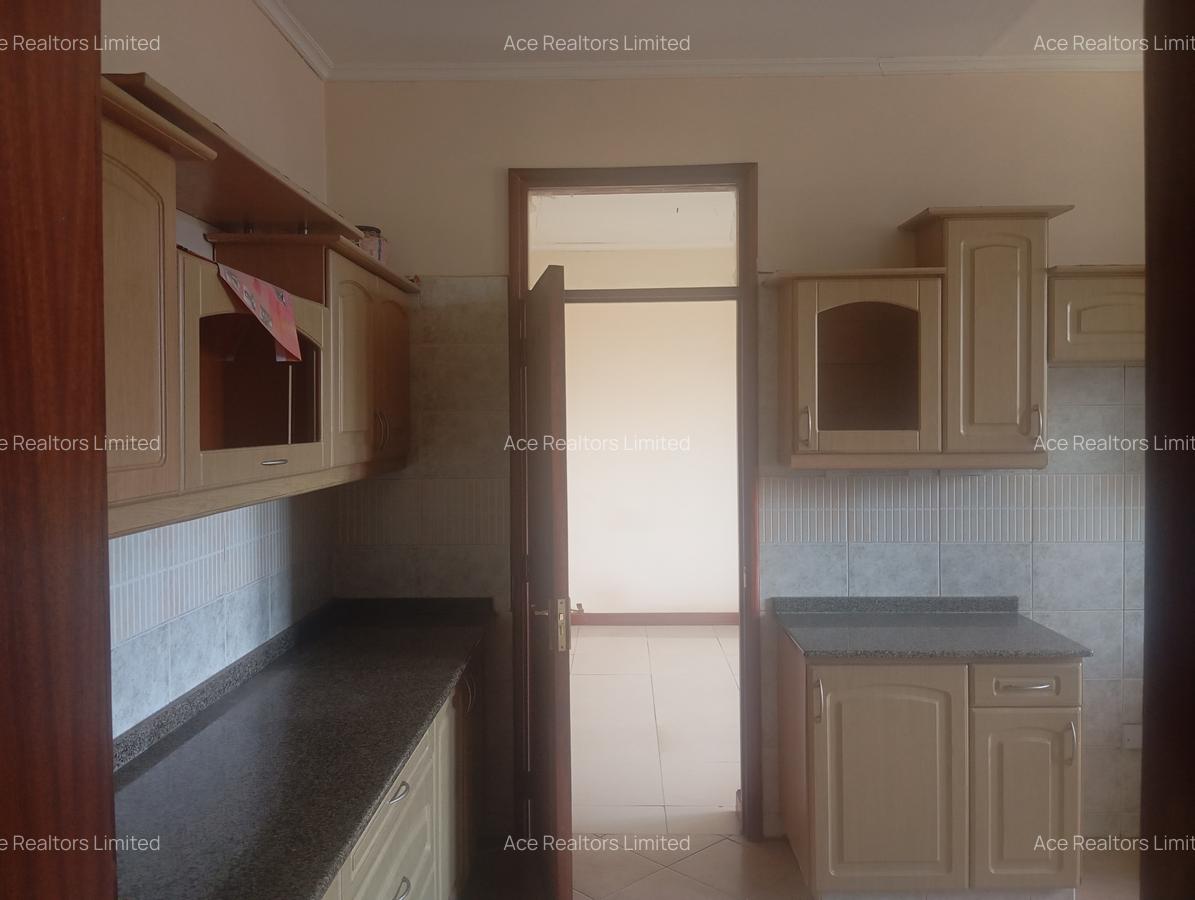 3 Bed Apartment with En Suite at Near Mp Shah Hospital - 2