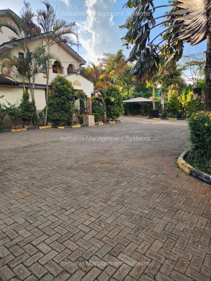 4 Bed Villa with En Suite at Mimosa Road - 1