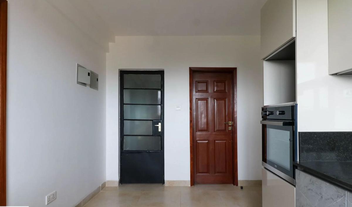 3 Bed Apartment with En Suite in Westlands Area - 5