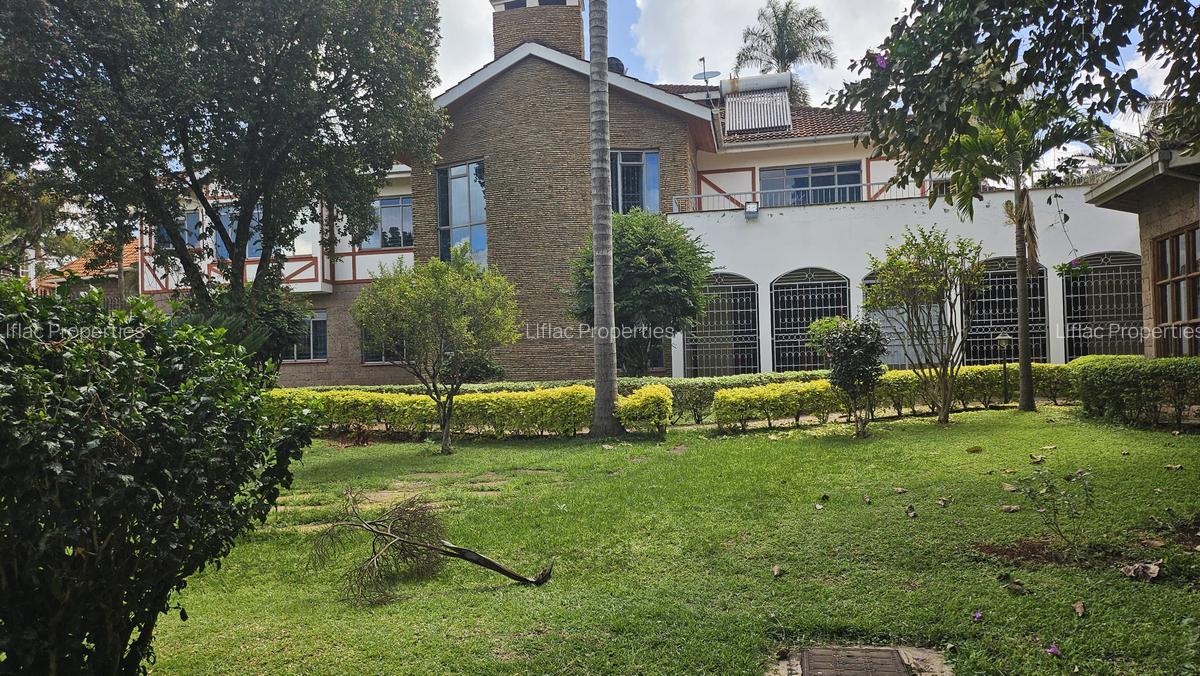 6 Bed House with En Suite in Runda - 3