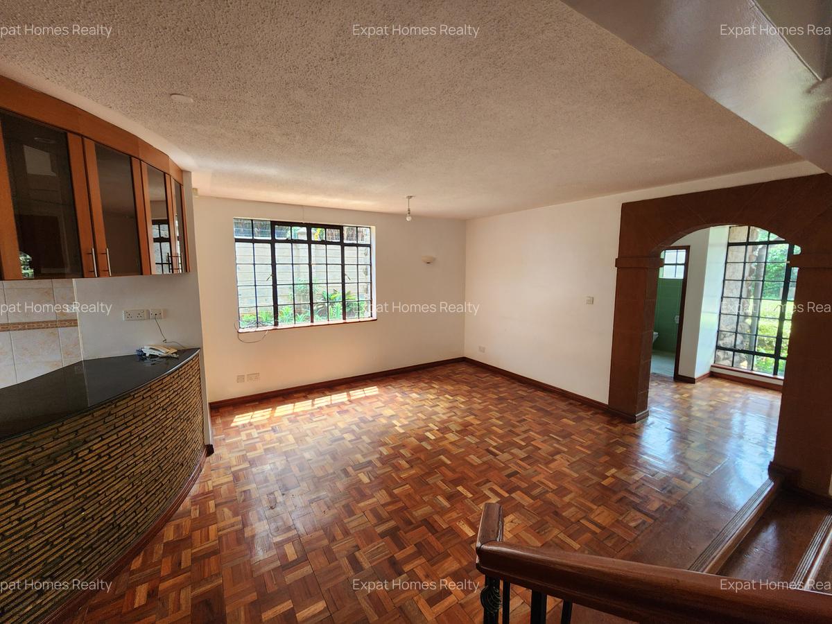 5 Bed House with En Suite in Lavington - 5